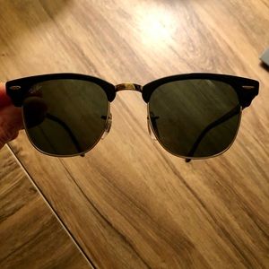 Ray-Ban Clubmaster Classic sunglasses black and gold - new perfect condition